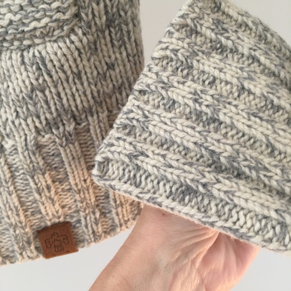 Aritzia sea to sky cowichan wool sweater / cardigan Sz small NWOT - Picture 5 of 5